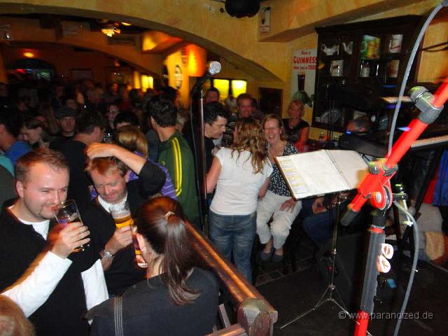 2011 Hands up at Kilians 005.jpg - Mal von oben